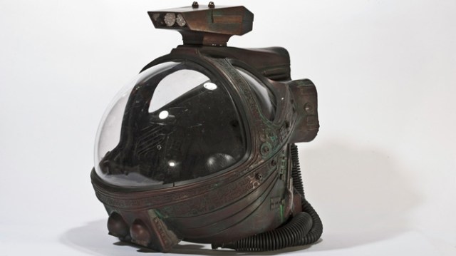 Painting and Weathering My Alien Helmet Replica