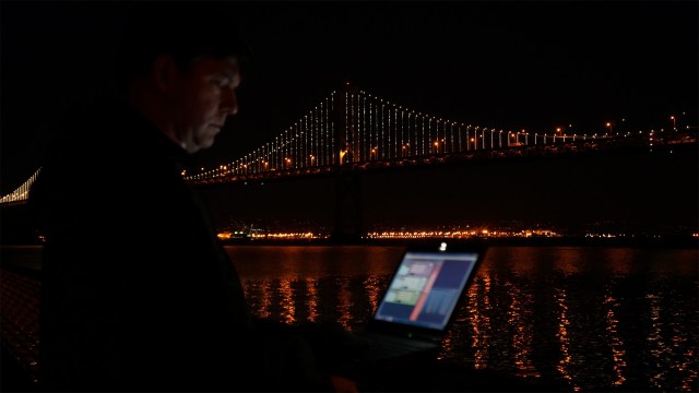The Bay Lights Project: Attaching 25,000 Lights to the Bay Bridge