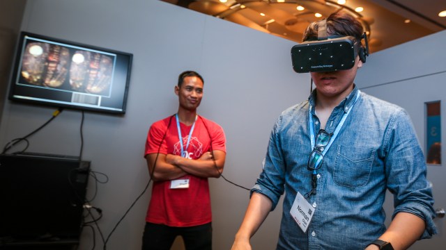 Hands-On with Oculus Rift “Crescent Bay” Prototype Virtual Reality Headset