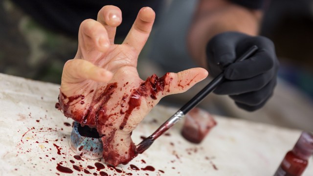 How To Make a Gory Hand Prop!