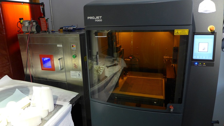 ProJet 7000 SLA 3D Printer & UV 'Oven'