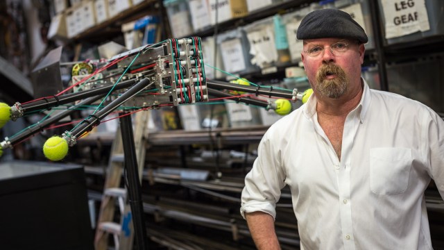 Tested: The Show — Jamie Hyneman’s Racing Spiders Project