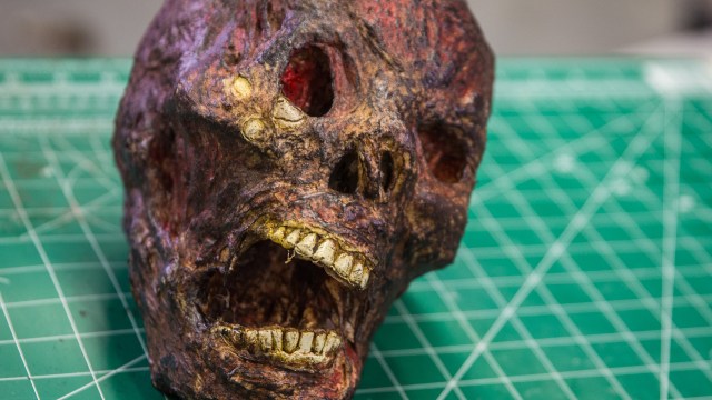How To Make a Realistic Horror Skull Prop