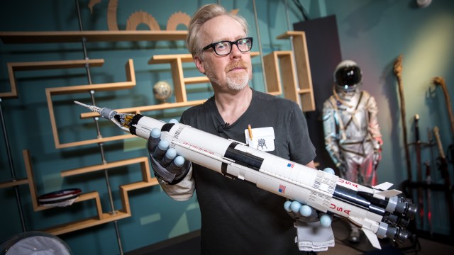 Adam Savage Builds the LEGO NASA Apollo Saturn V!