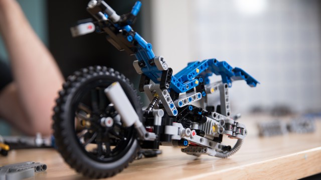 LEGO with Friends: Technic 2-in-1 Build Off, Part 3