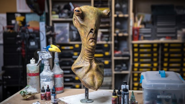 This Old FX Shop: Painting a Latex Alien Mask