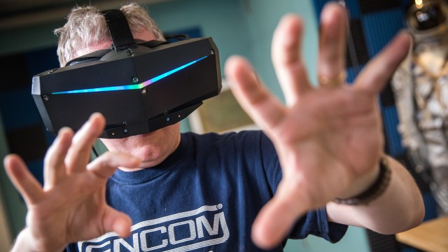 PROJECTIONS, Episode 24: Pimax 8K VR Headset Hands-on!
