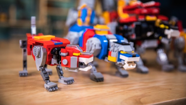 PREMIUM – LEGO with Friends: Voltron, Part 2