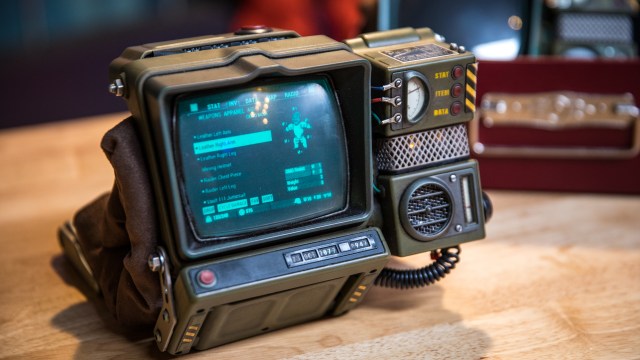 Show and Tell: Pip Boy 2000 Mod!