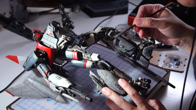 Show and Tell: Weathering a Transformers Blitzwing Figure!