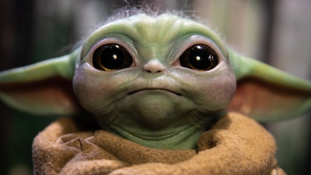 Life-Size Baby Yoda! Sideshow Collectibles’ The Child Prototype
