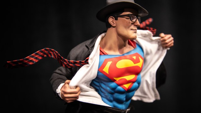 Sideshow Collectible’s New Quarter-Scale Superhero Statues