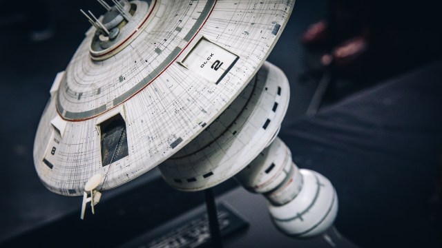 Scale Model Miniatures from Star Wars, Alien, and Star Trek!