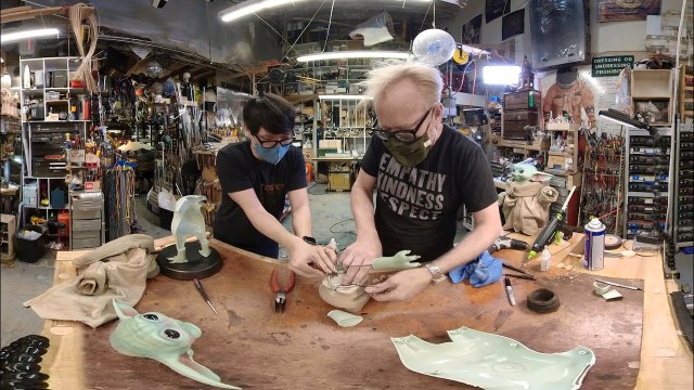 360° Video: Adam and Norm Mod Sideshow’s Baby Yoda Figure!