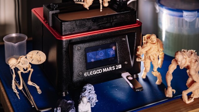 Tested: Elegoo Mars 2 Pro SLA 3D Printer Review!